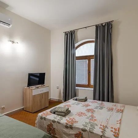 Apartment Vintage House 1 *